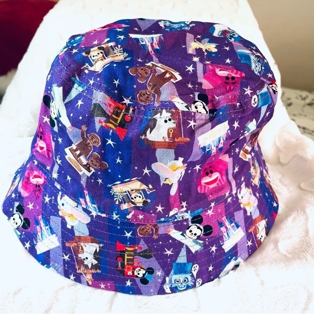 🆕🎡 NWT Disney Bucket Hat, Reversible by Joey Chou - Stitch, Mickey, Dumbo, etc